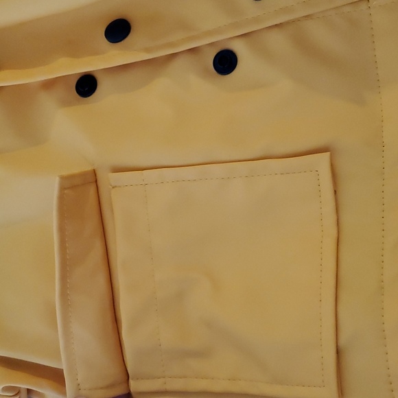 Hatley Yellow Kids Raincoat - Picture 2 of 6